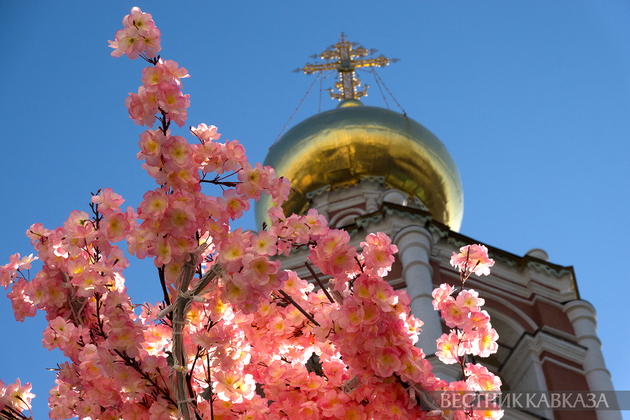 Украшения к Пасхе в Высокопетровском монастыре