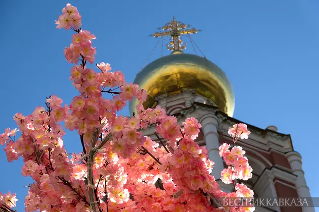 Украшения к Пасхе в Высокопетровском монастыре