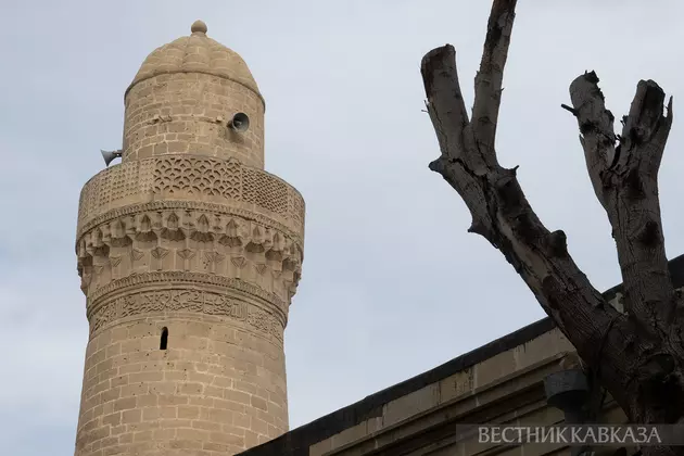 Джума мечеть в Баку