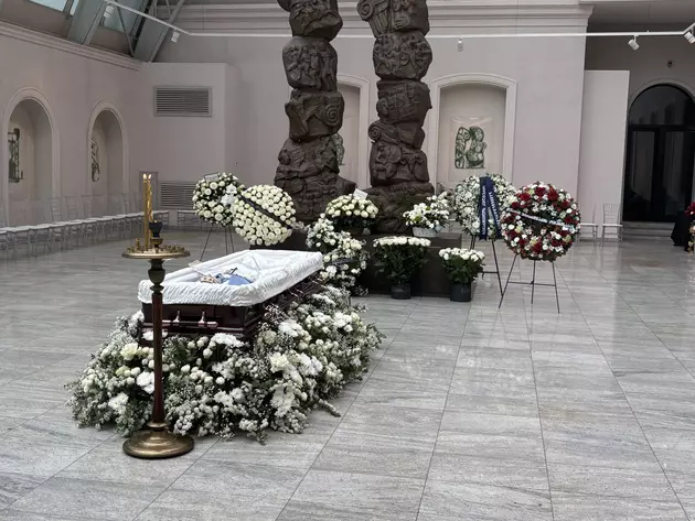 Гражданская панихида по Зурабу Церетели проходит в Тбилиси