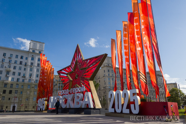 Праздничное оформление ко Дню Победы на площади Дорогомиловской заставы