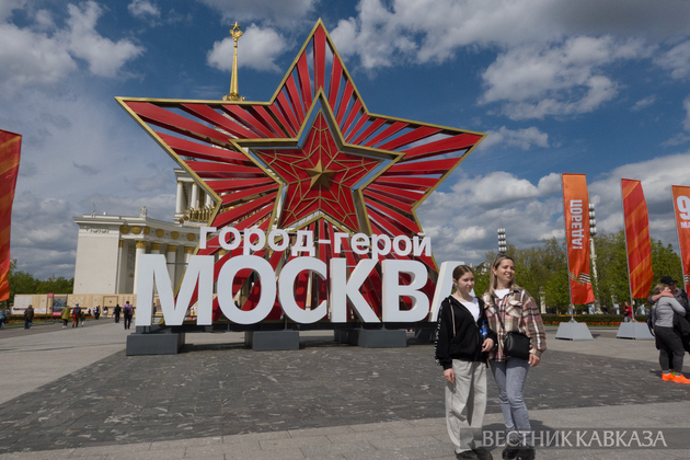 Праздничное оформление ко Дню Победы на ВДНХ