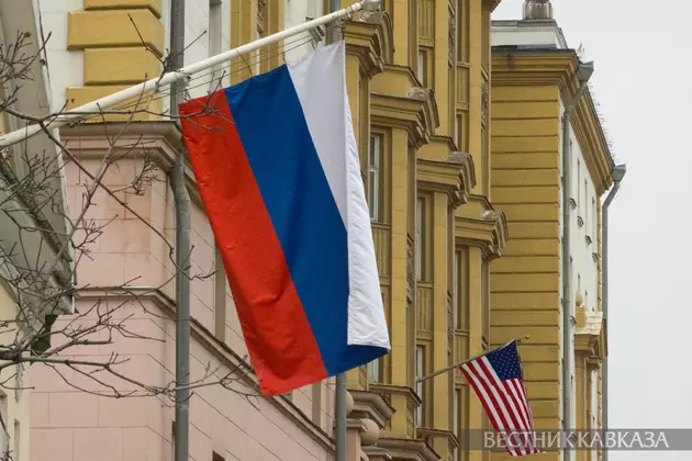 Флаг России и США