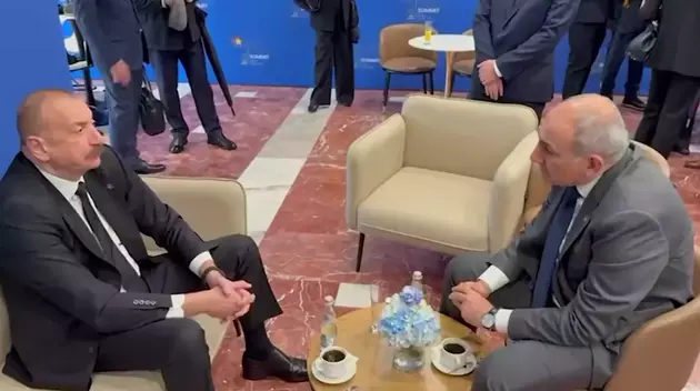 Ильхам Алиев и Никол Пашинян провели переговоры в Албании