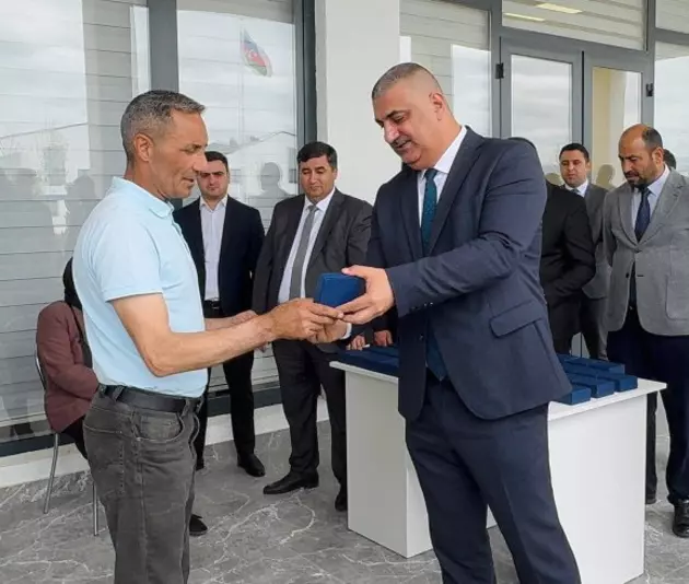 Ключи от домов получили 50 переехавших в Кенгерли семей