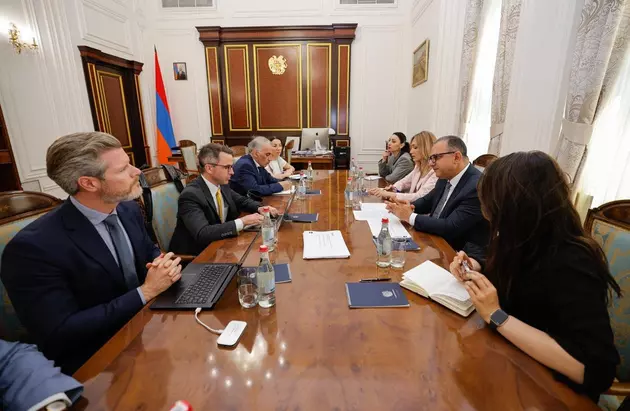 встреча Тиграна Хачатряна и Дональда Ламберта