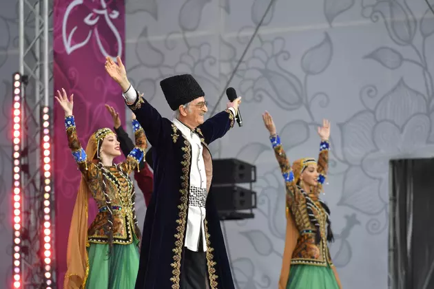 На фестивале в Шуше с концертом выступил Полад Бюльбюль оглы