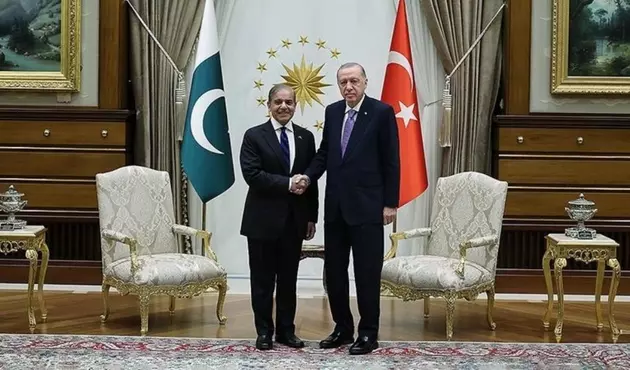 Президент Турции встречается с премьер-министром Пакистана