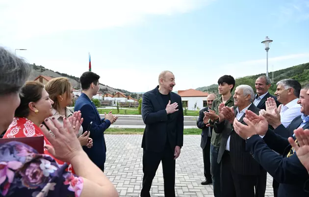 Президент Азербайджана открыл село Бейлик в Лачинском районе