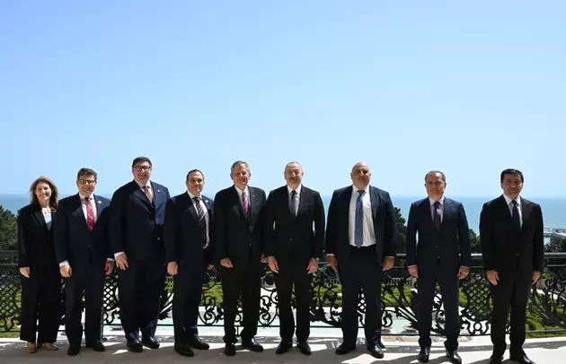 Ильхам Алиев встретился с американским сенатором