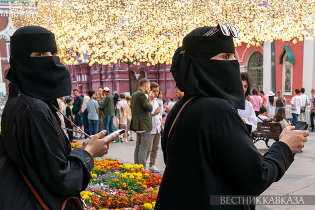 Мусульманки в никабе в Москве