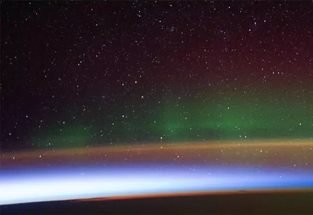 Что происходит с дырами в озоновом слое земли?