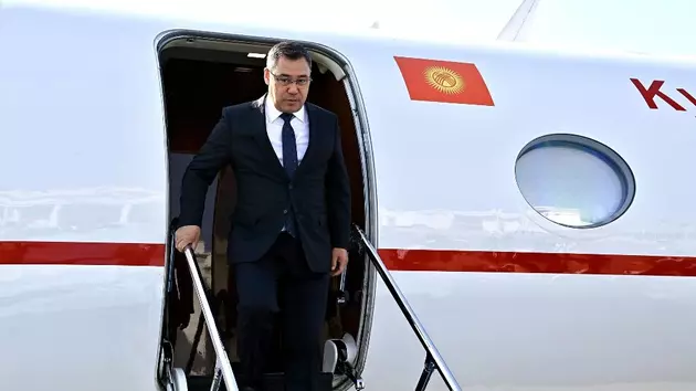 Президент Киргизии прилетел в Астану