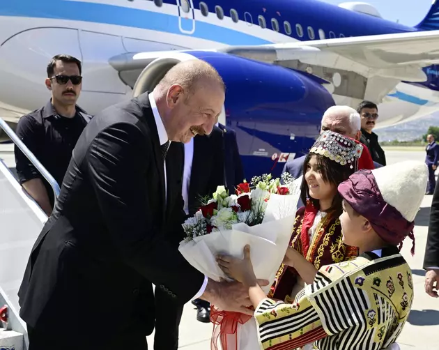 Ильхам Алиев прибыл в Кахраманмараш