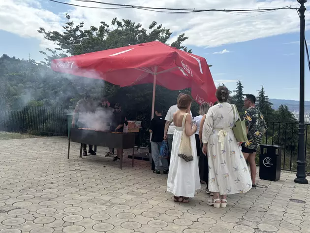 Фестиваль игристого состоялся в Тбилиси