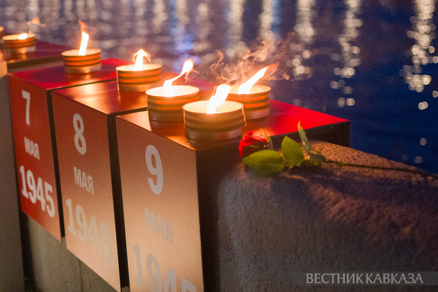 Акция “Линия памяти“ на Крымской набережной в Москве