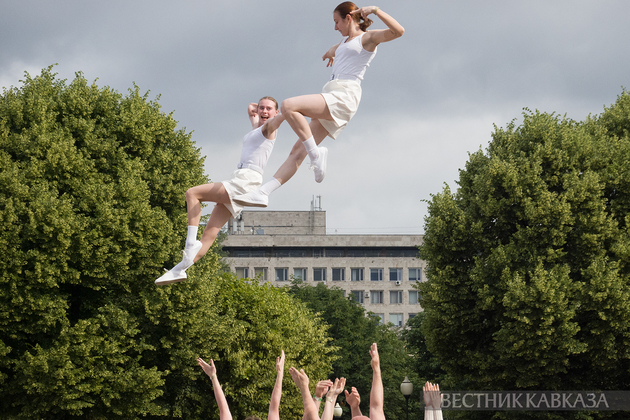 Парад физкультурников в рамках фестиваля “Времена и эпохи“
