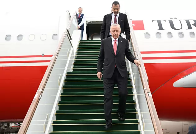 Эрдоган прибыл в Азербайджан на саммит ОЭС