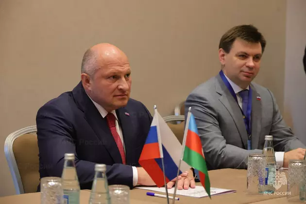 Главы МЧС России и Азербайджана провели встречу в Баку