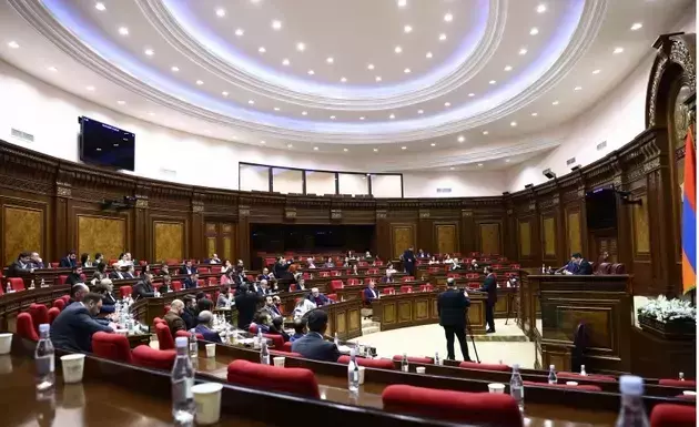 Депутаты подрались в парламенте Армении