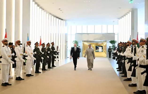 Президент Азербайджана прибыл в Абу-Даби