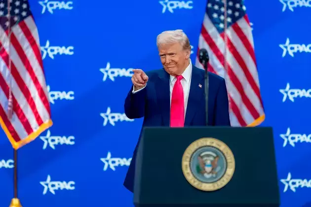 Трамп снова пригрозил Ирану бомбежками