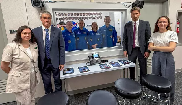 Глава Роскосмоса встретился с экипажем Crew Dragon в США