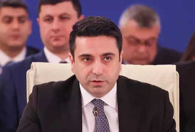 Ален Симонян подал в суд на оппозиционного блогера