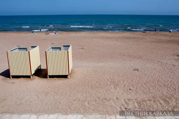 Пляж в Дербенте