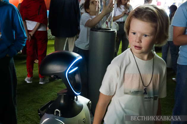 Площадка фестиваля “Территория будущего. Москва 2030“ в Парке 50-летия Октября