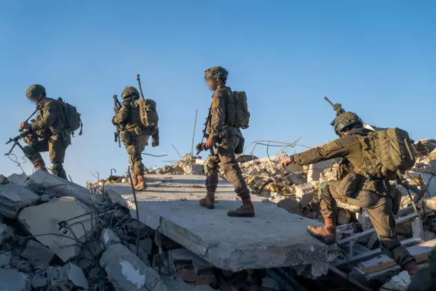 Нетаньяху хочет убить трех зайцев одновременно