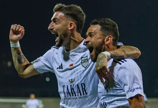 игроки футбольного клуба “Ноа“