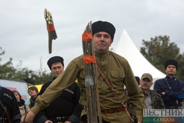 Как казаки в российскую военную организацию вписались?