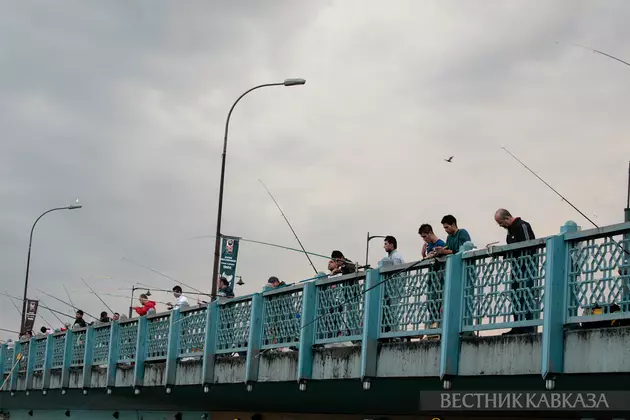 Рыбаки на Галатском мосту
