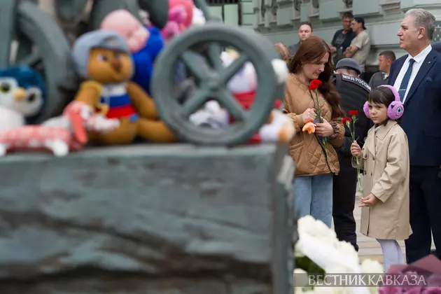 Траурная церемония в память о погибших при теракте в Беслане