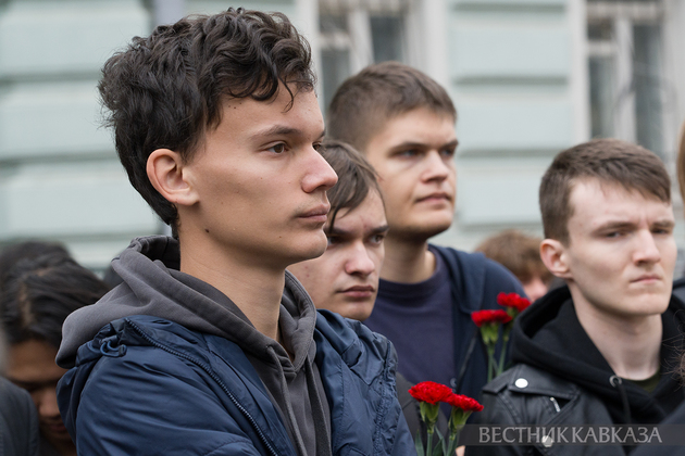 Траурная церемония в память о погибших при теракте в Беслане