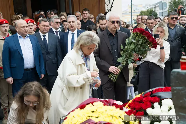 Траурная церемония в память о погибших при теракте в Беслане