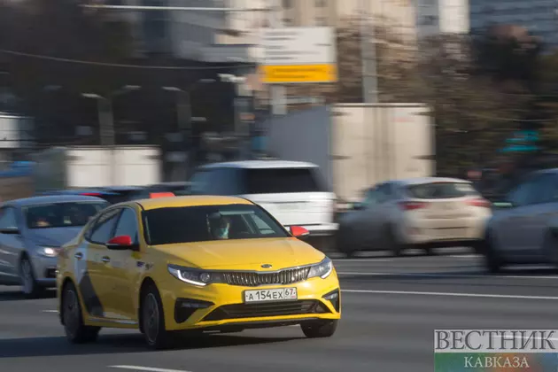 Иностранцы не смогут работать в такси в Абхазии