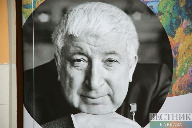 Фотография Расула Гамзатова