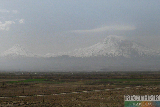 Вид на турецкую гору Агрыдаг из Армении