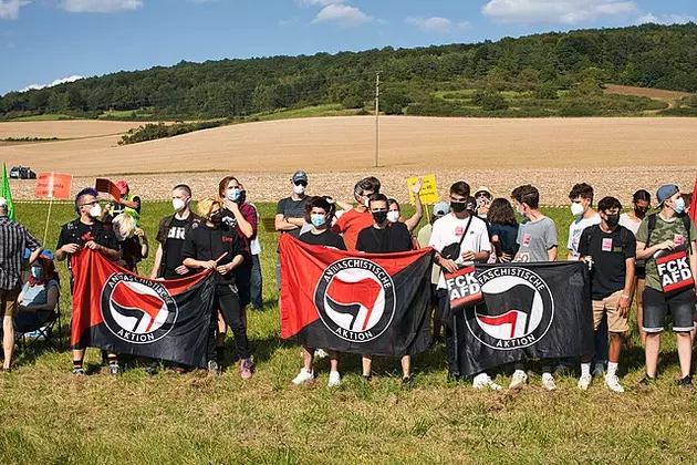 Трамп VS антифашисты: что такое ”Антифа” и почему лидер США против нее