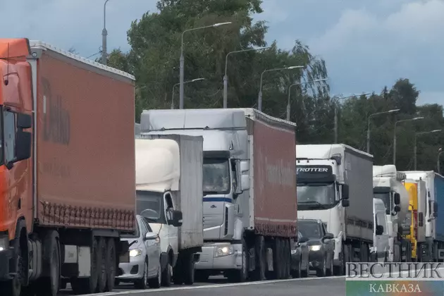 Пробка из грузовиков