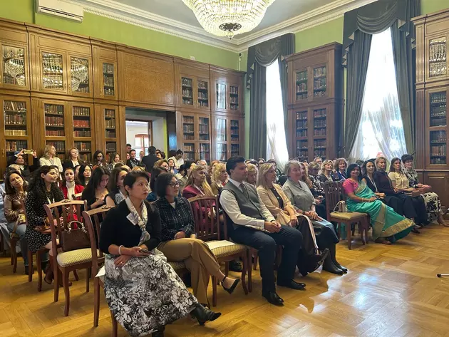 Посольство Азербайджана поучаствовало в открытии сезона Московского международного женского клуба