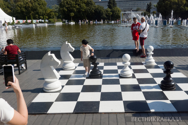 Отдыхающие в Парке Горького