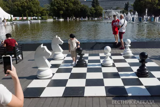 Отдыхающие в Парке Горького