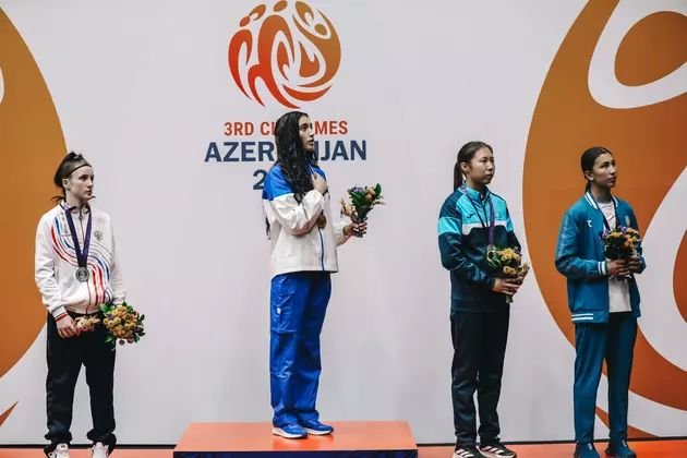 Гюляр Гусейнова завоевала для Азербайджана первое боксерское "золото" III Игр стран СНГ