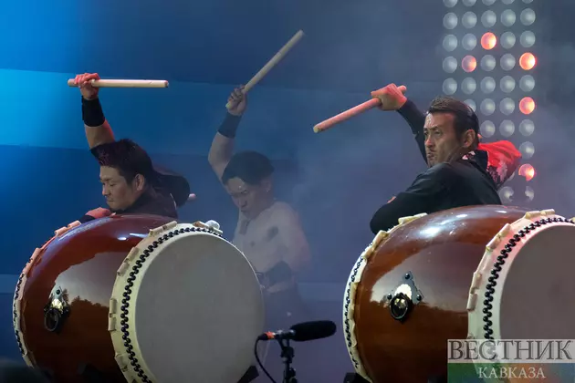 Группа барабанщиков тайко Нобуси