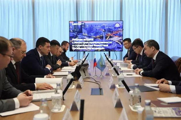 Министр промышленности и строительства Казахстана Ерсайын Нагаспаев встретился с министром промышленности и торговли Российской Федерации Антоном Алихановым