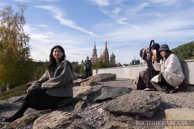 Туристы в Зарядье