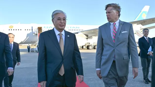 Президент Казахстана прилетел в Вашингтон